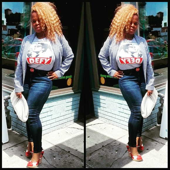 Meet your Posher, Tee - Picture 2 of 8